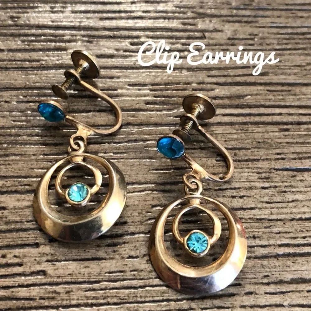 Goldtone Screw Back Clip Earrings Blue Rhinestones